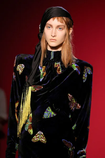 Look 39